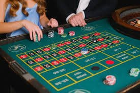 Payout chart showing odds for each Sic Bo bet type